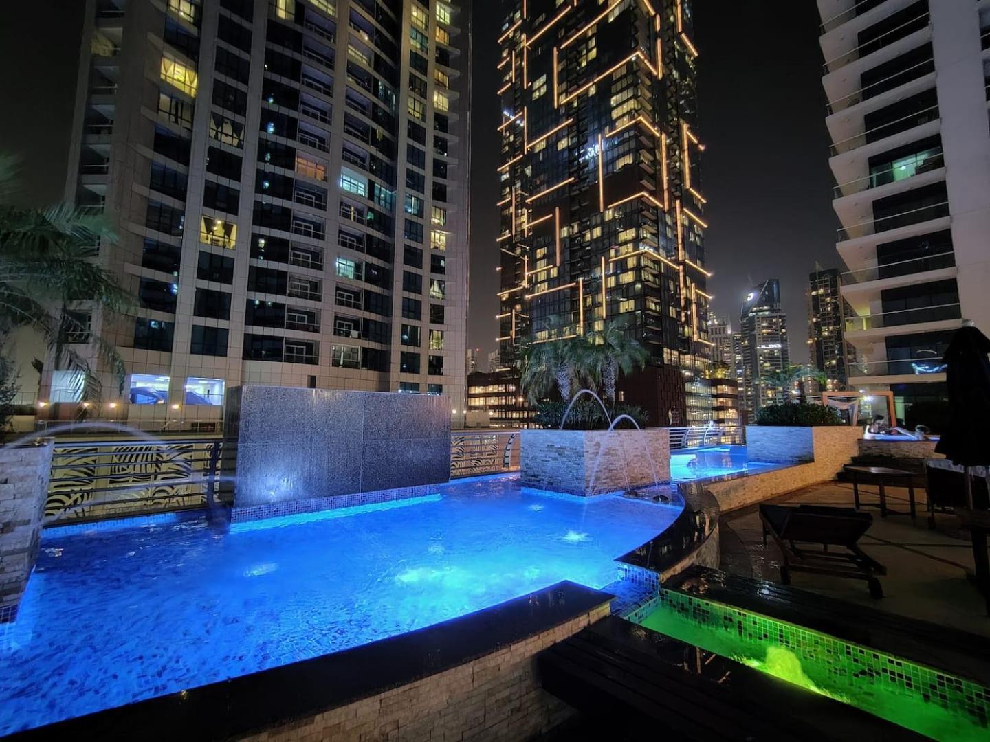 The Penthouse On 71st Floor Apartment