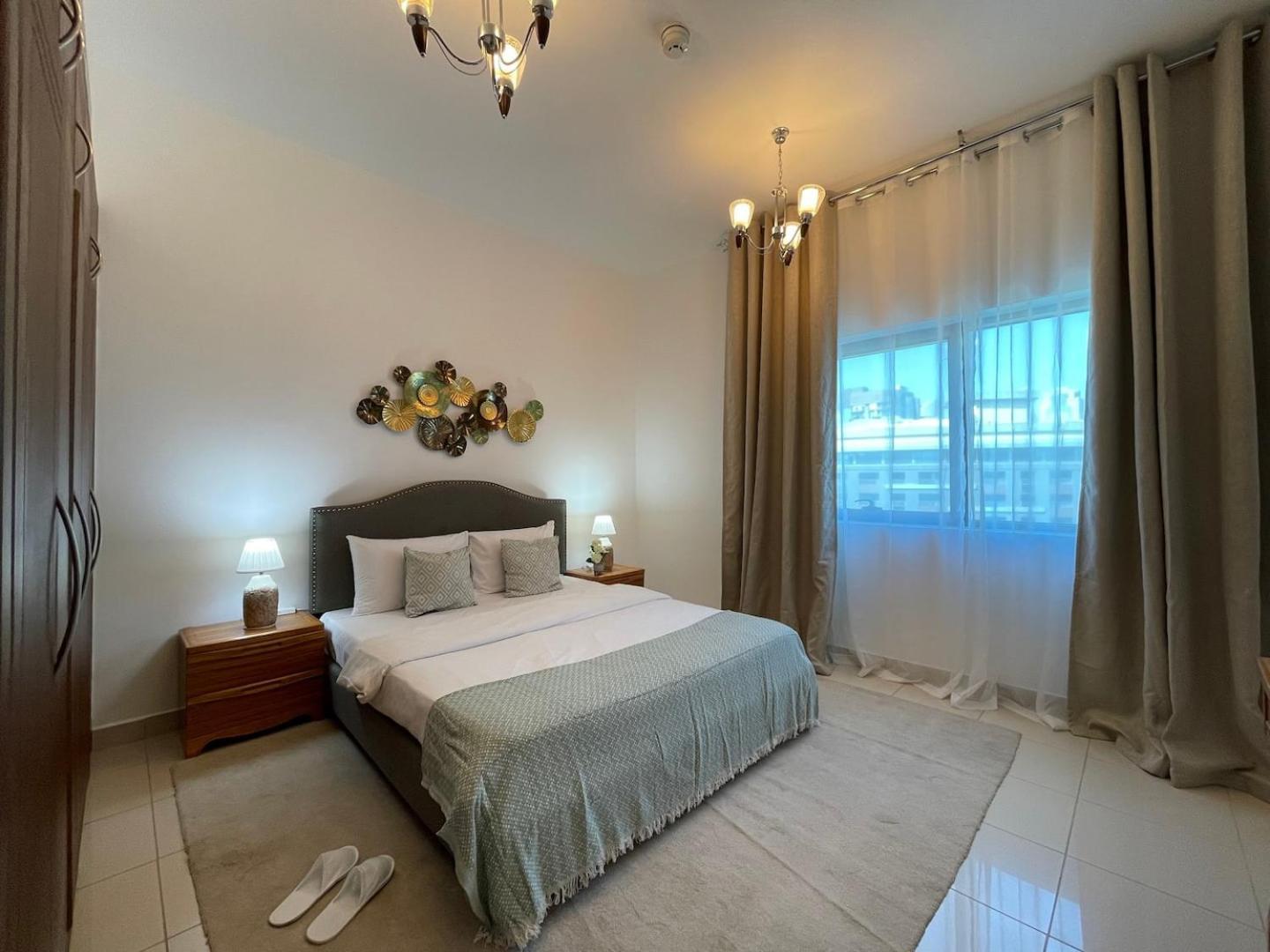 Away From - Barsha Heights Holiday home *