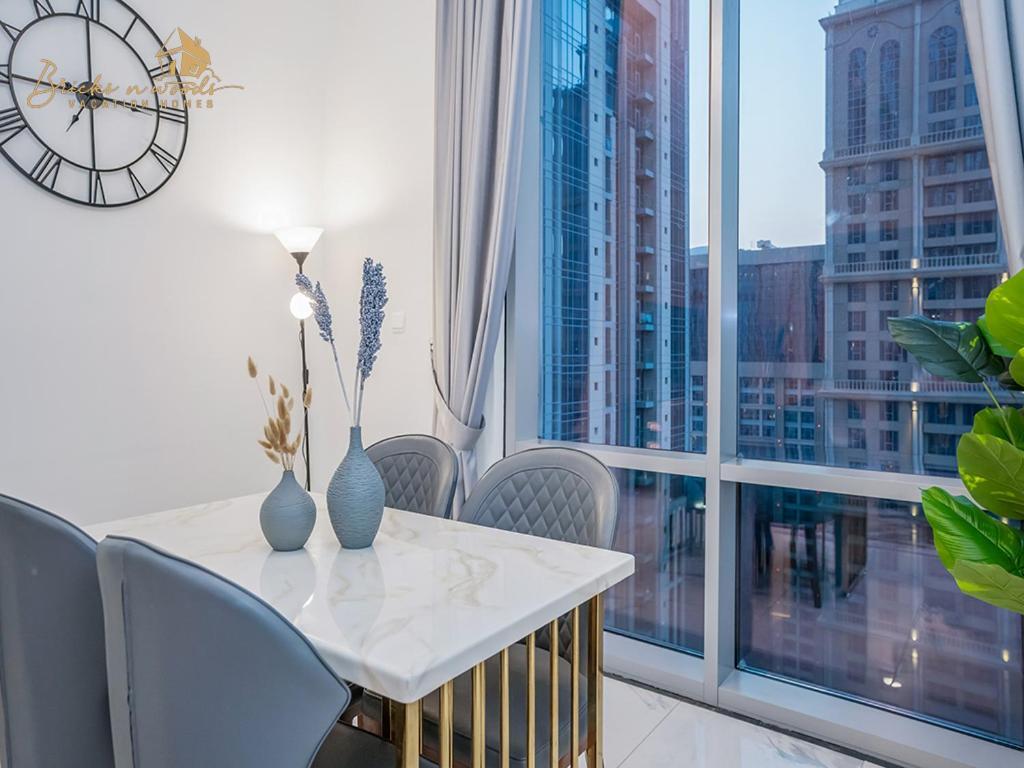 Lejlighed Modern High Floor Canal View1 Bhk