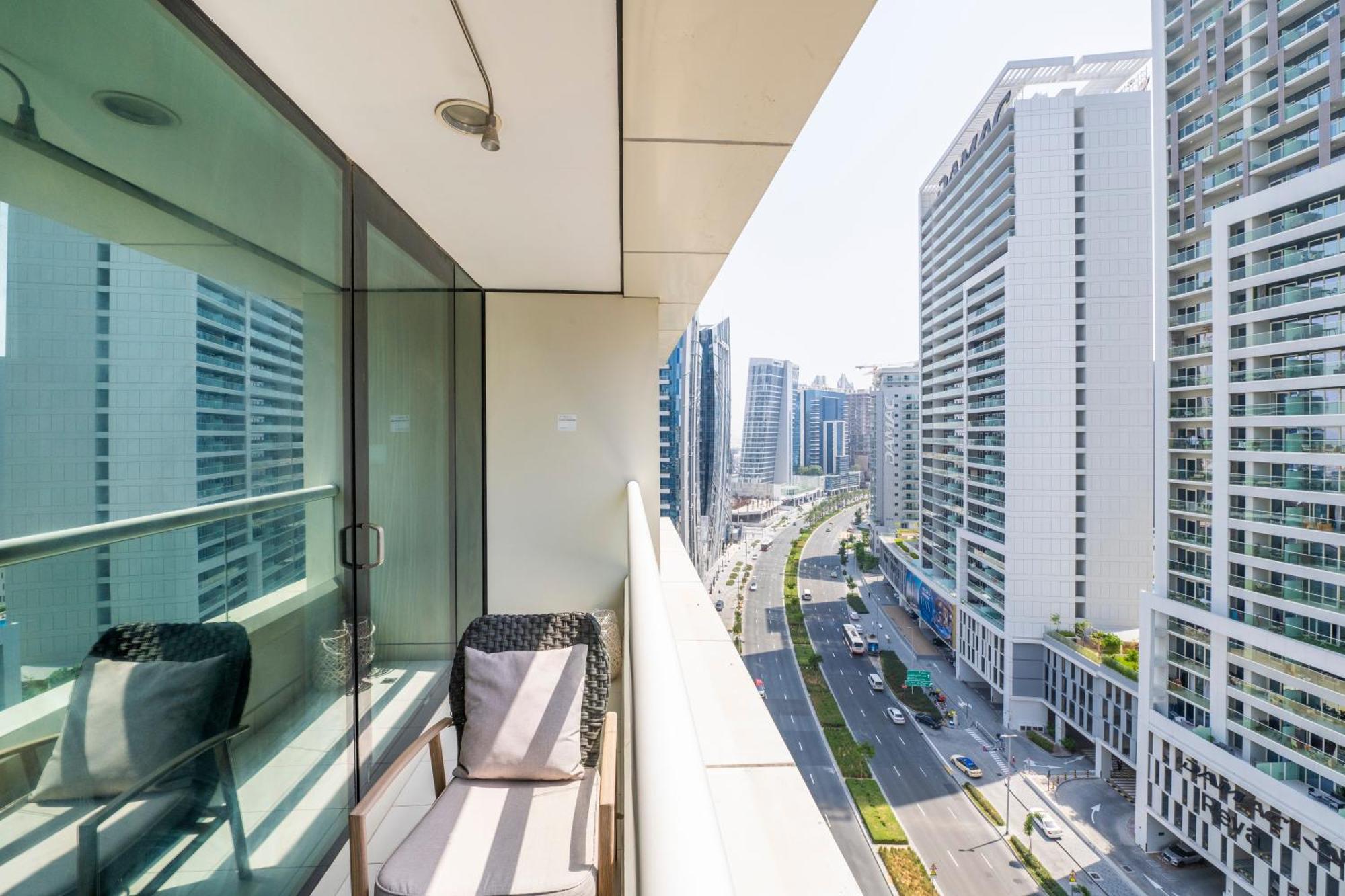 Damac Canal Views Residences Apartahotel Dubái