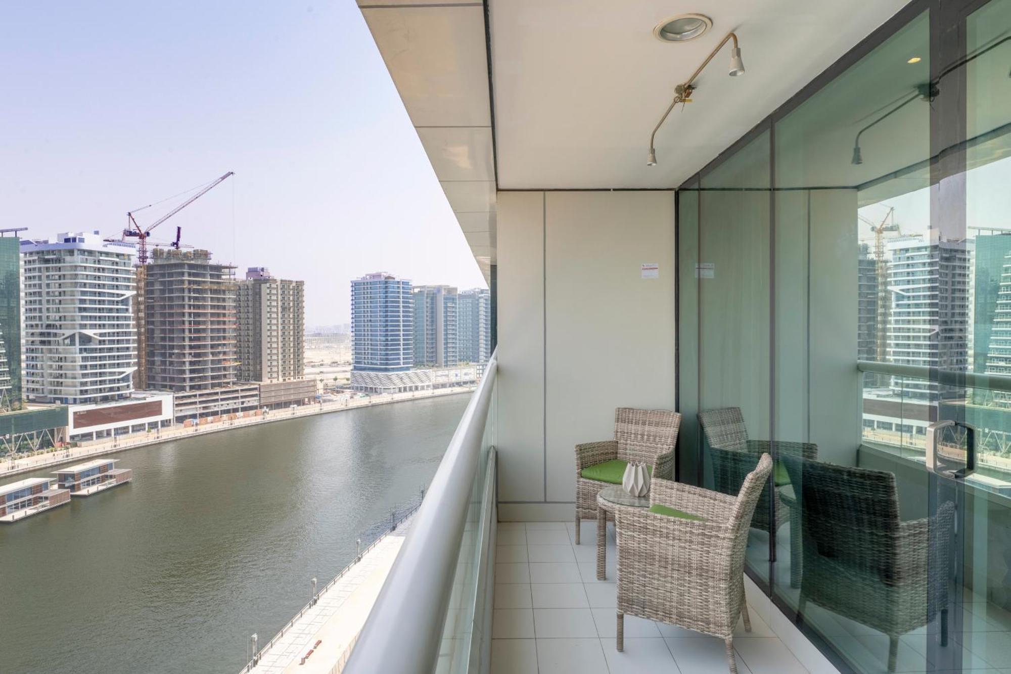 Damac Canal Views Residences Apartahotel