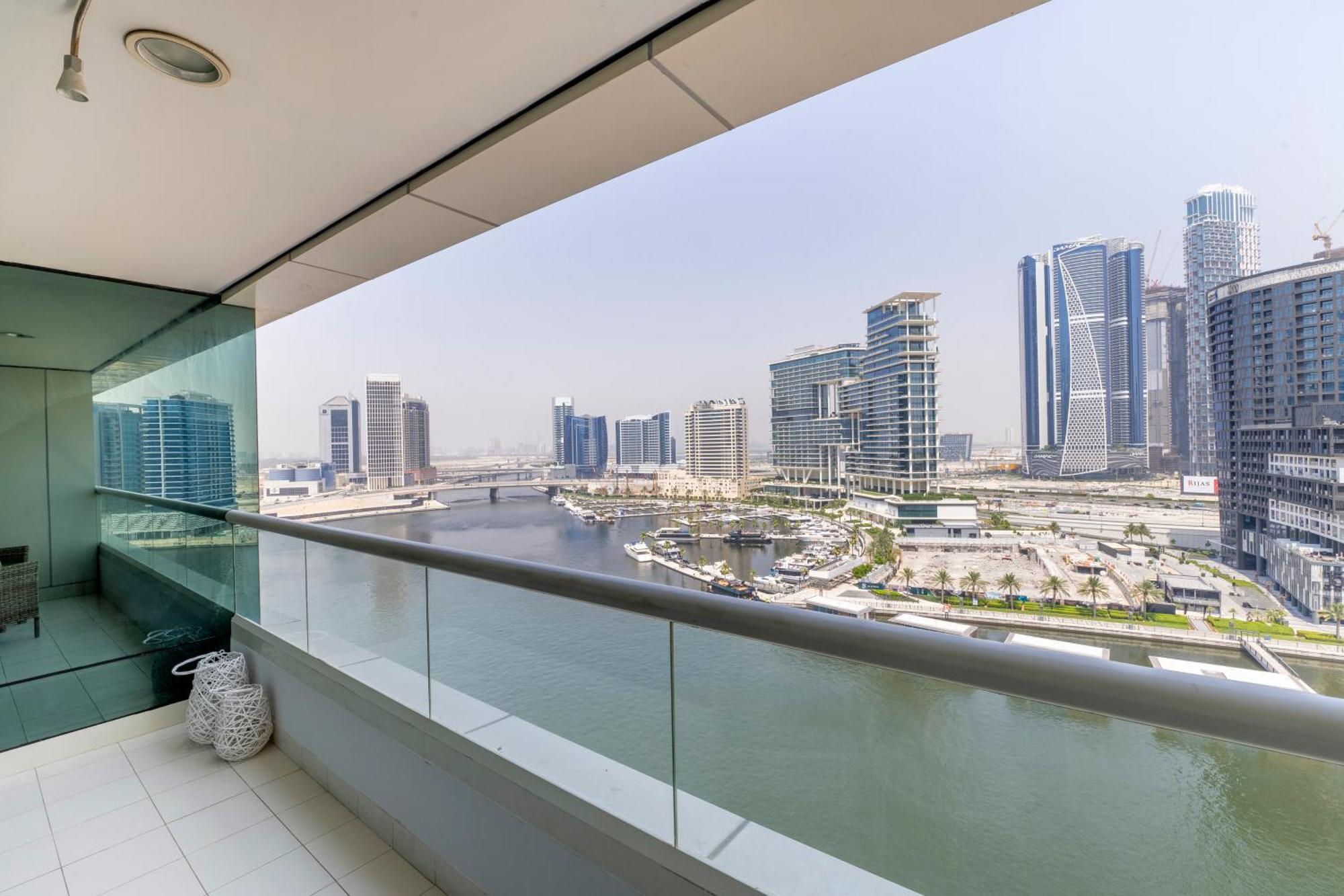 Damac Canal Views Residences 5* Dubái