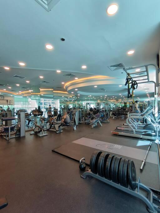 Waterfront Marina View Amazing Location 2 Bed
