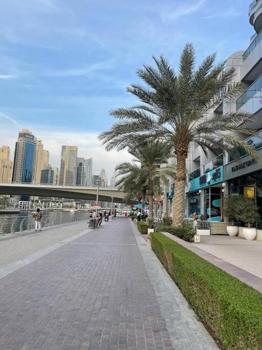 Appartement Waterfront Marina View Amazing Location 2 Bed *