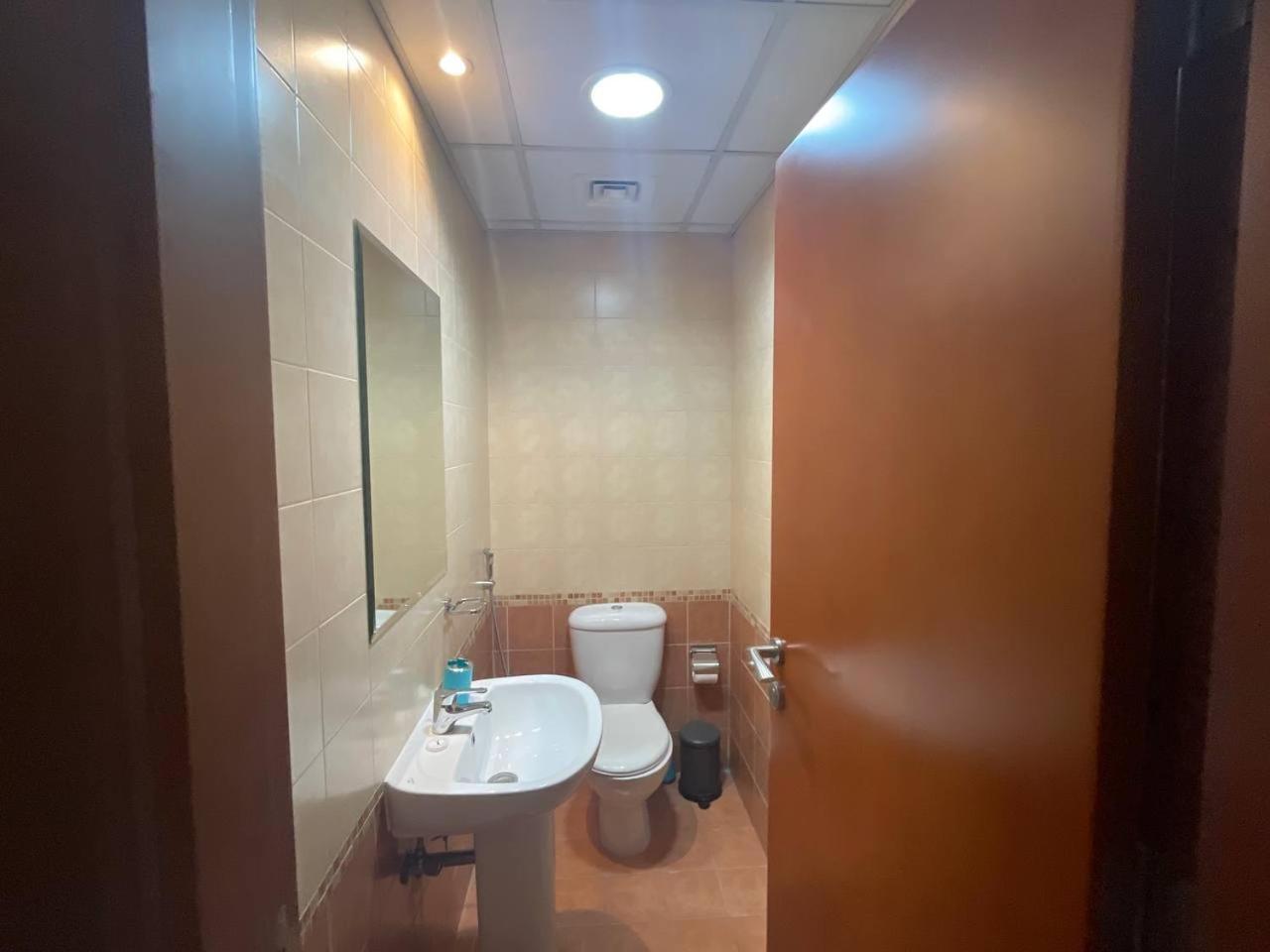 Appartement Very Convenient Steps To Metro And Marina Mall Managed By Sunnyhomes