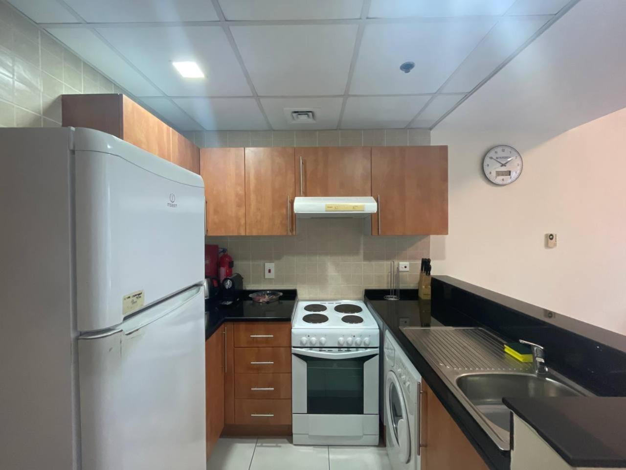 Appartement Very Convenient Steps To Metro And Marina Mall Managed By Sunnyhomes *