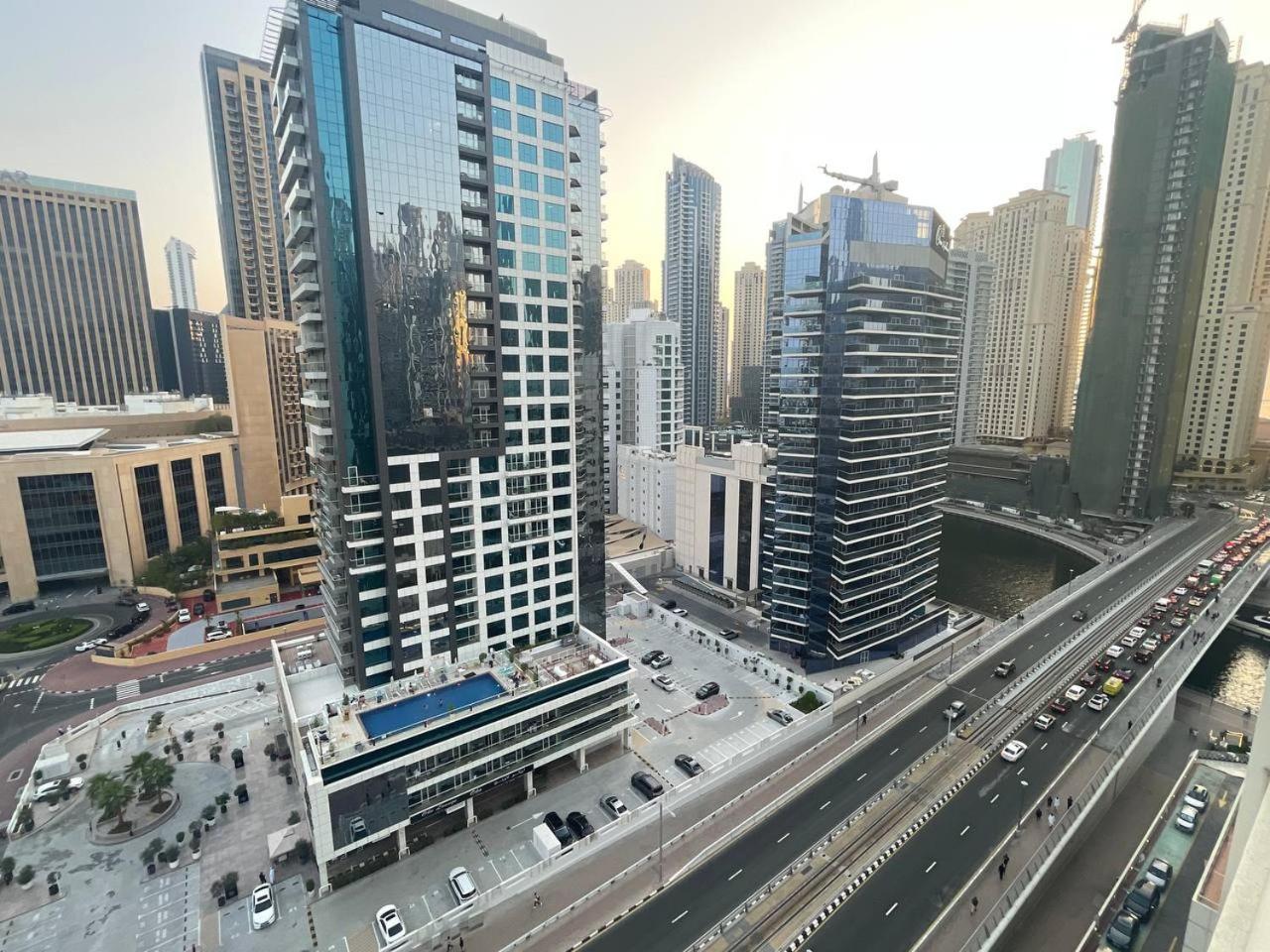 Very Convenient Steps To Metro And Marina Mall Managed By Sunnyhomes *