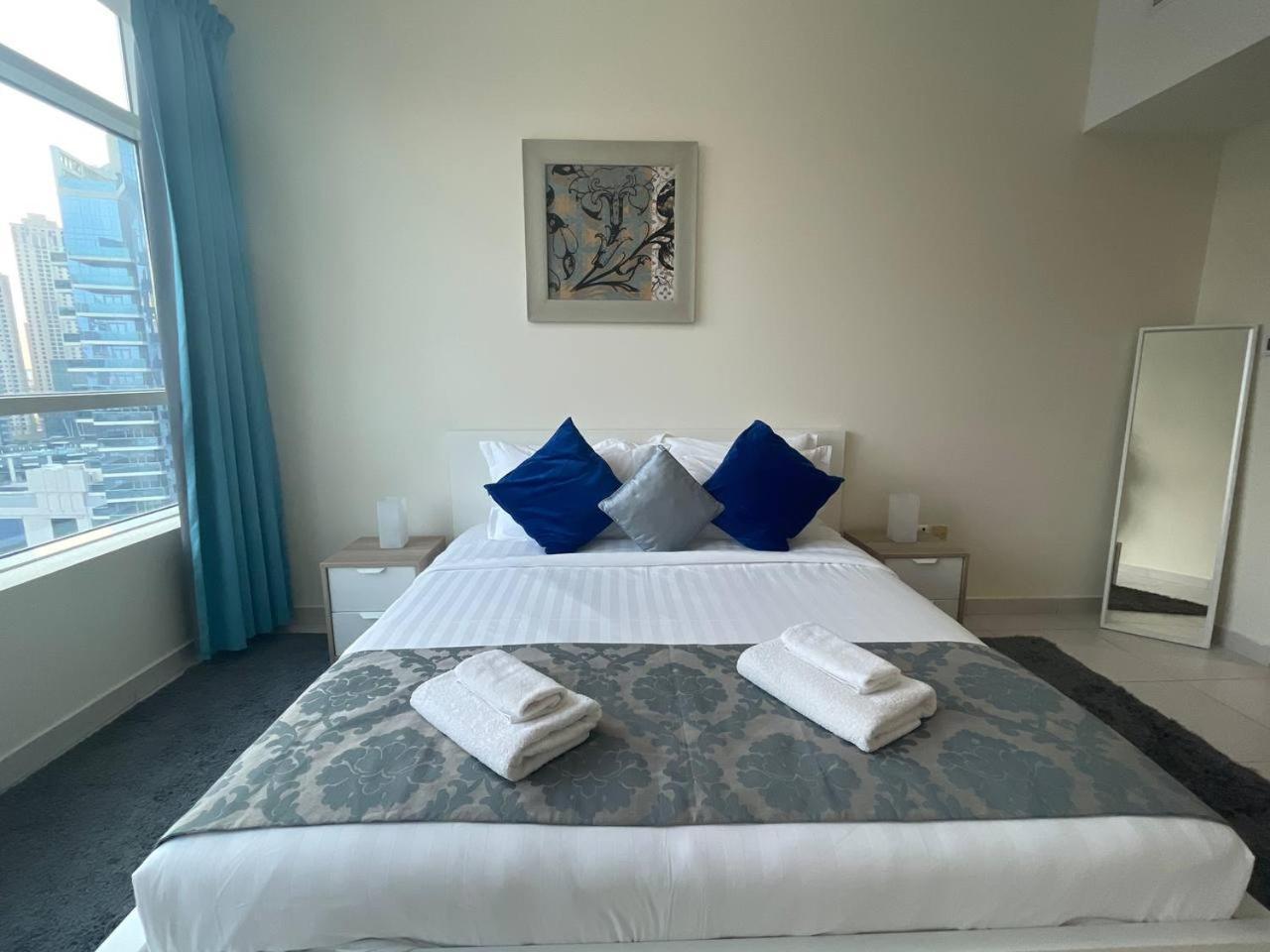 Very Convenient Steps To Metro And Marina Mall Managed By Sunnyhomes Appartement *