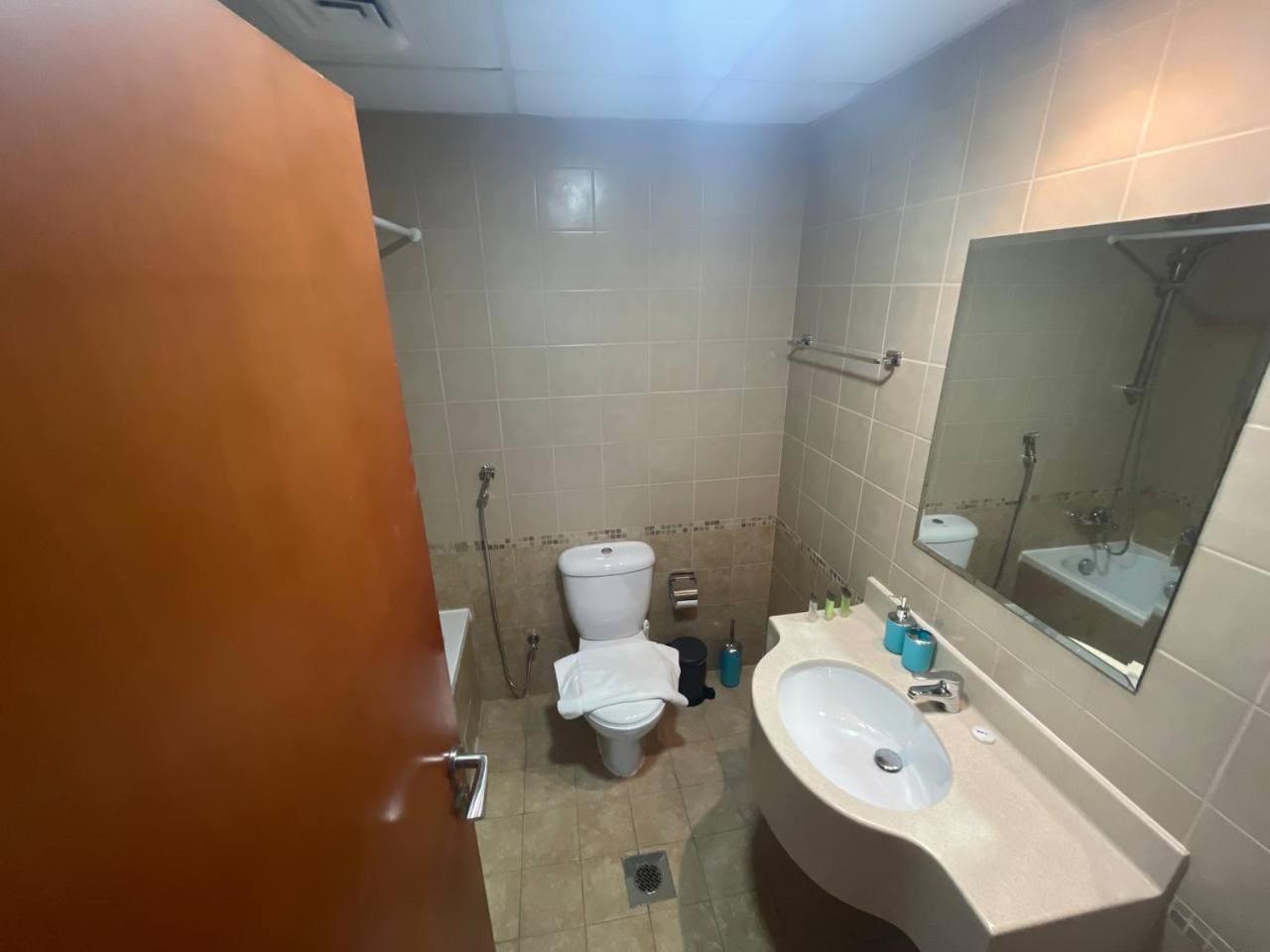 Appartement Very Convenient Steps To Metro And Marina Mall Managed By Sunnyhomes