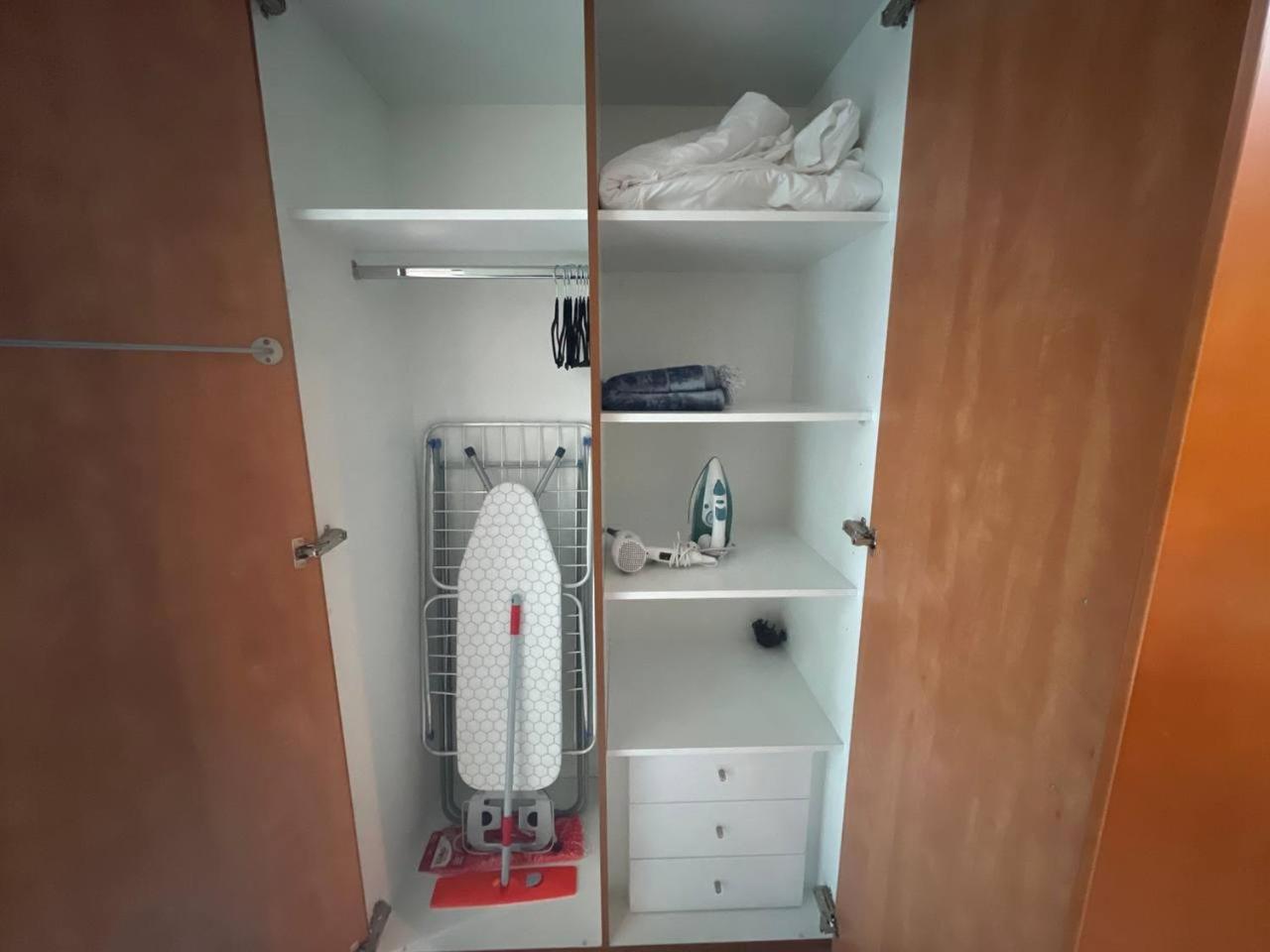 Very Convenient Steps To Metro And Marina Mall Managed By Sunnyhomes Appartement *