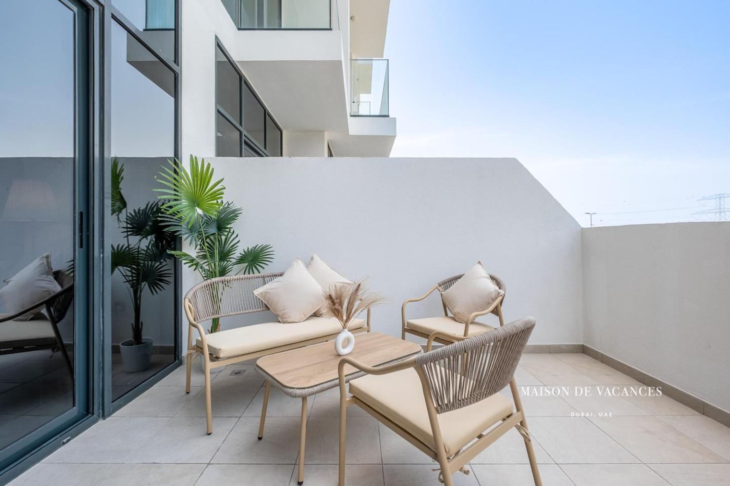 Large Balcony 10mins From Mall Appartement Dubaï