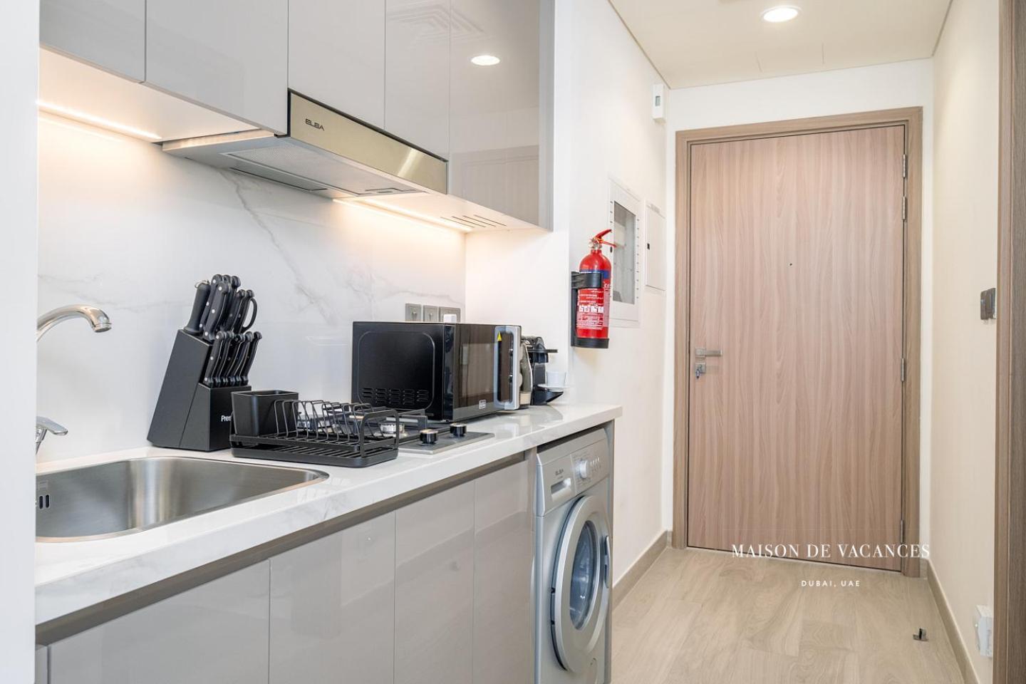 Large Balcony 10mins From Mall Appartement *