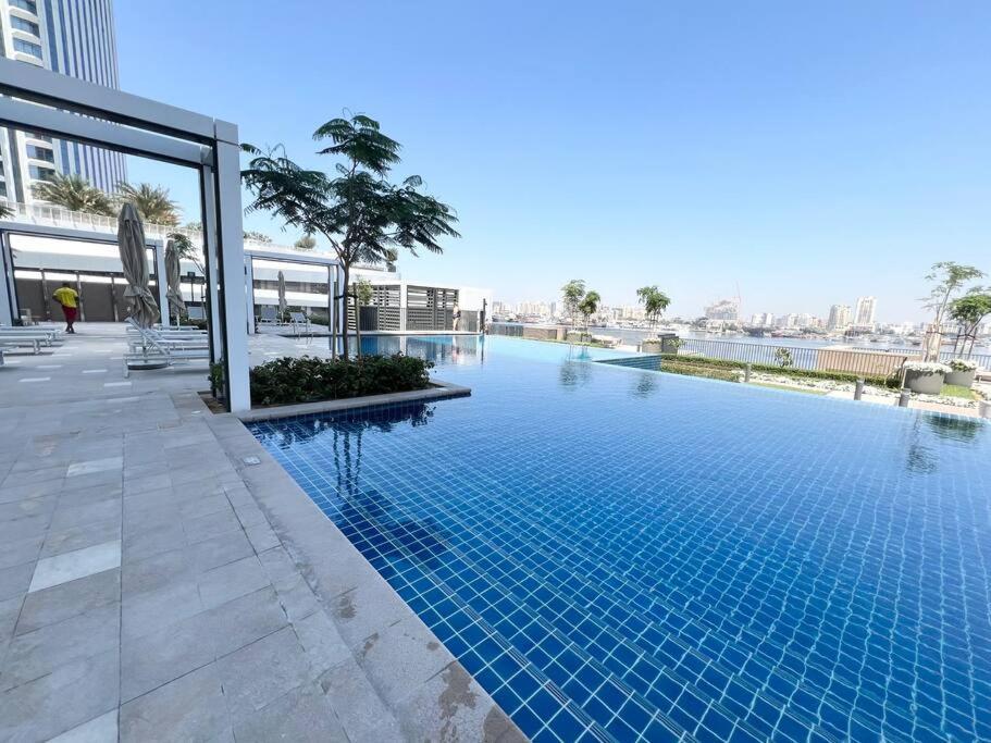 Appartement Stylish 1 Bedroom High Floor In Creek Edge