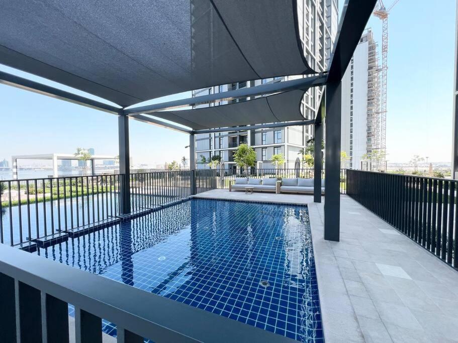 Stylish 1 Bedroom High Floor In Creek Edge Dubaï