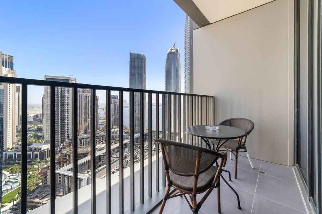 Stylish 1 Bedroom High Floor In Creek Edge Dubaï