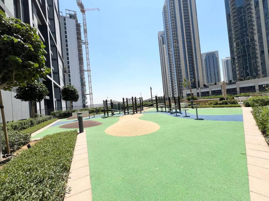Stylish 1 Bedroom High Floor In Creek Edge * Dubaï