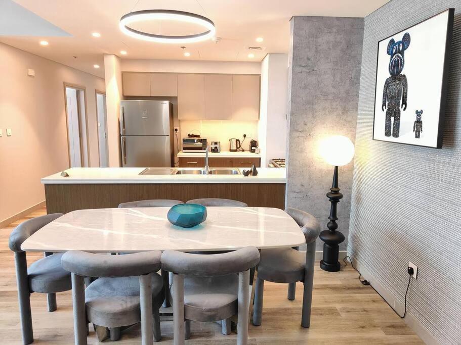 Burj View - 10 Minutes Walk Dream Lux Designer 3bd