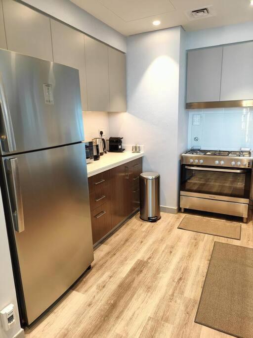 Сasa de vacaciones Burj View - 10 Minutes Walk Dream Lux Designer 3bd