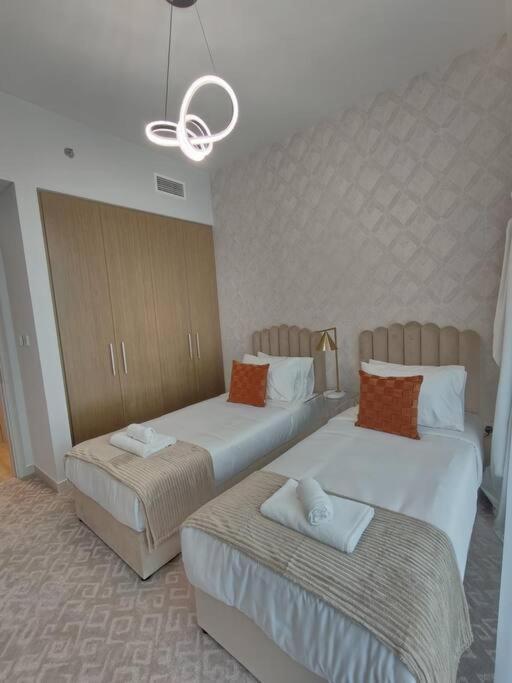 Burj View - 10 Minutes Walk Dream Lux Designer 3bd Сasa de vacaciones