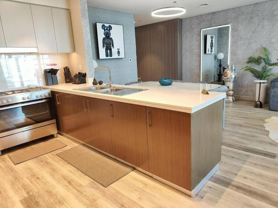 Burj View - 10 Minutes Walk Dream Lux Designer 3bd Сasa de vacaciones