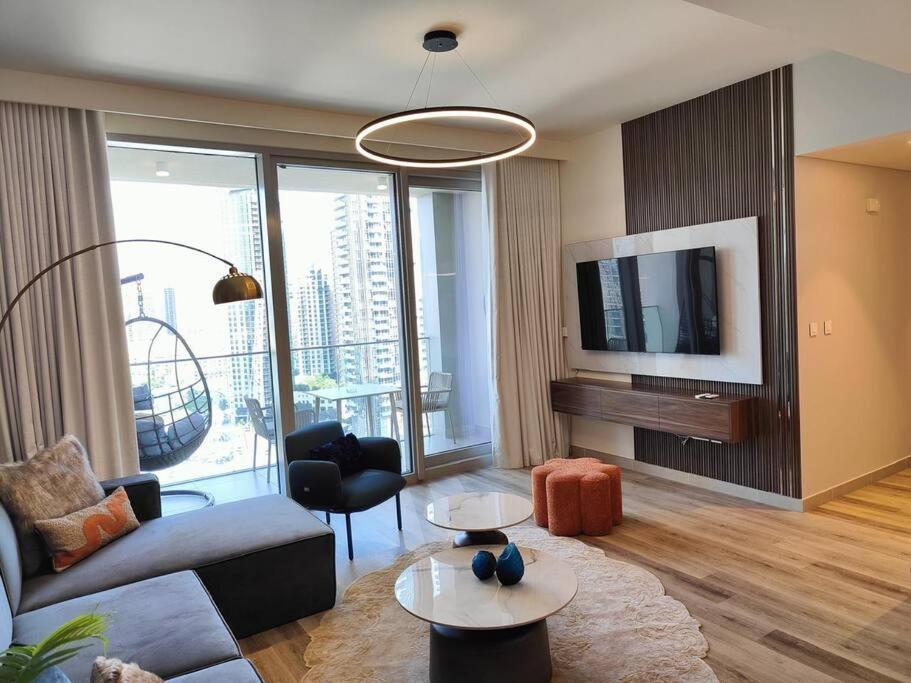 Сasa de vacaciones Burj View - 10 Minutes Walk Dream Lux Designer 3bd Dubái