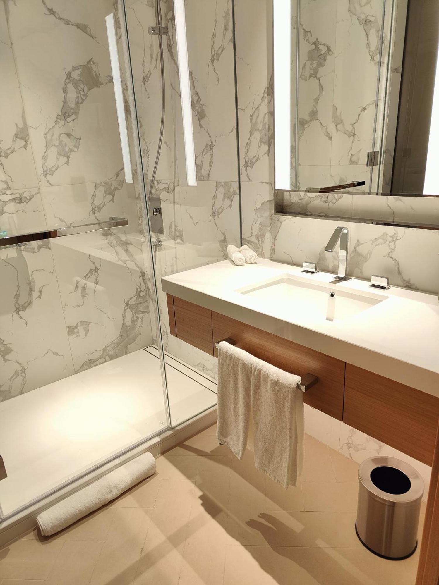 2bd Luxury Opera District Downtown Vakantiehuis