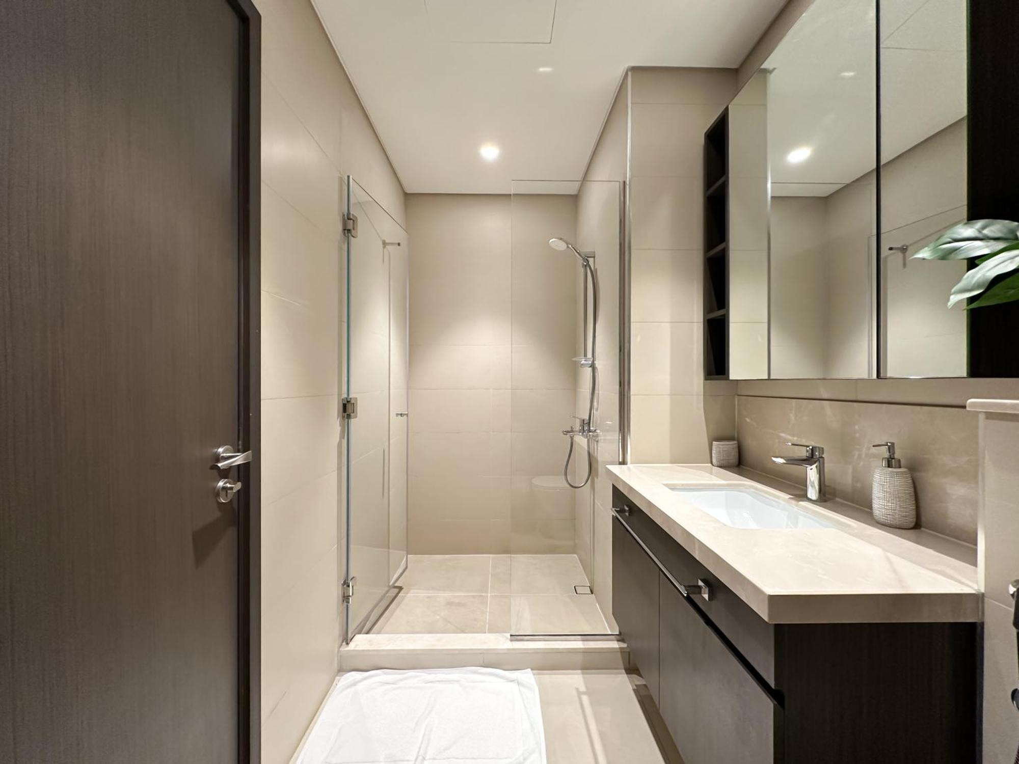 Stylish 2 Bedroom Dior-inspired Connected To Mall Apartemen