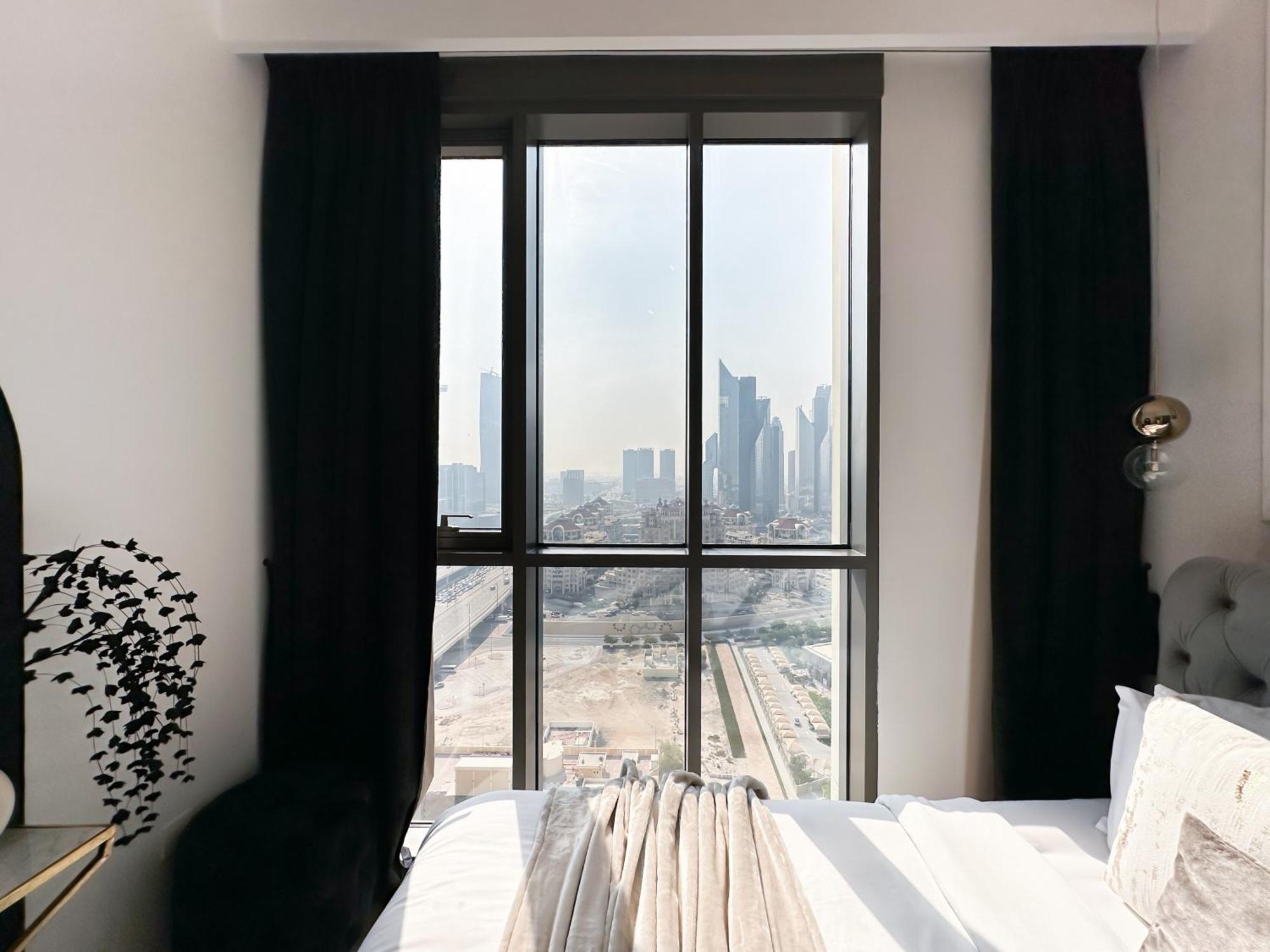 Stylish 2 Bedroom Dior-inspired Connected To Mall Apartemen