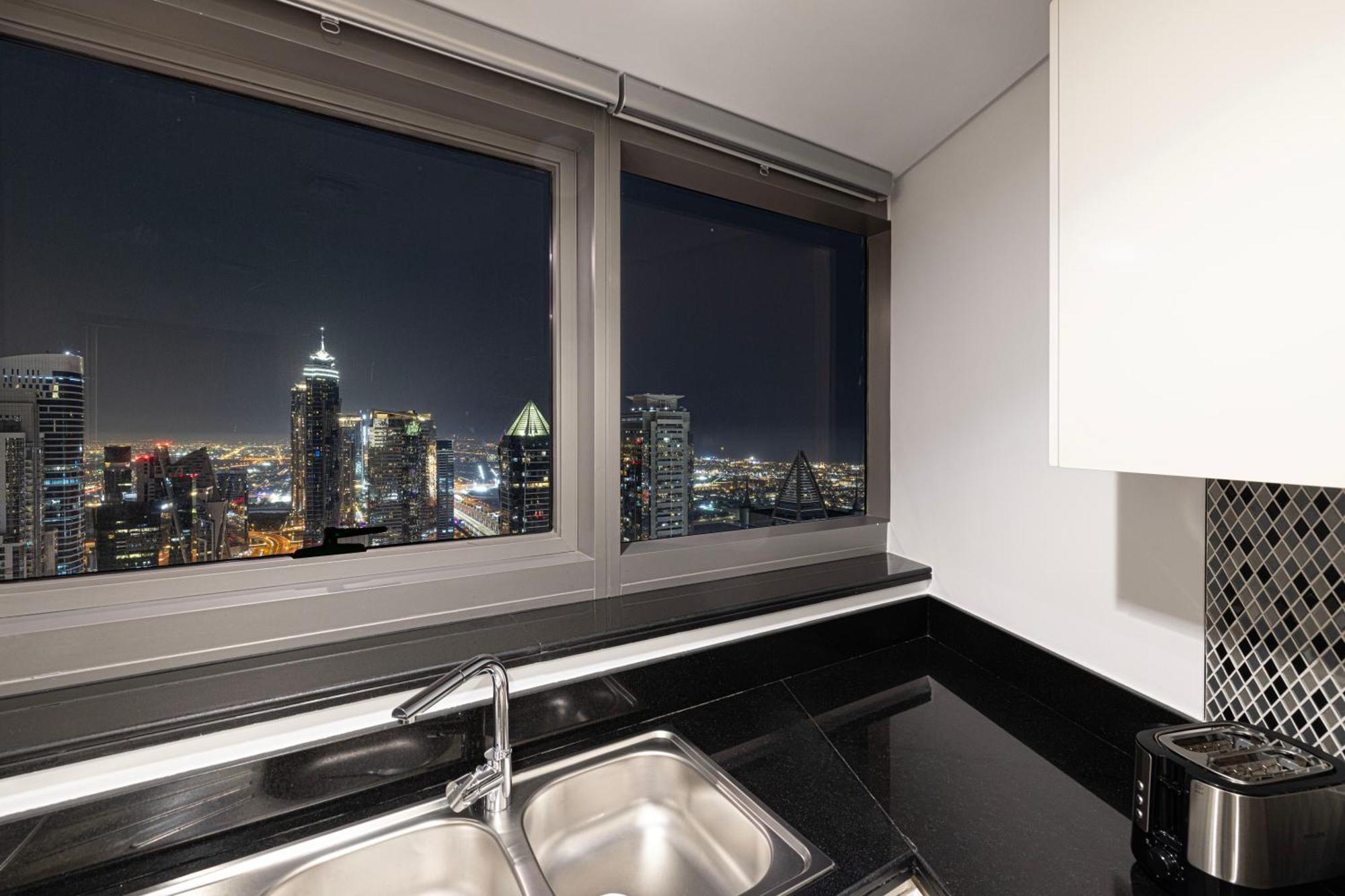 Smartstay At Paramount Tower - Sea And Downtown Views - Infinity Pool - Modern Luxury Residences * Dubái