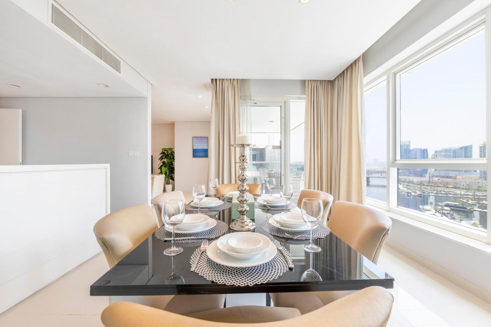 Damac Canal Views Residences Apartahotel