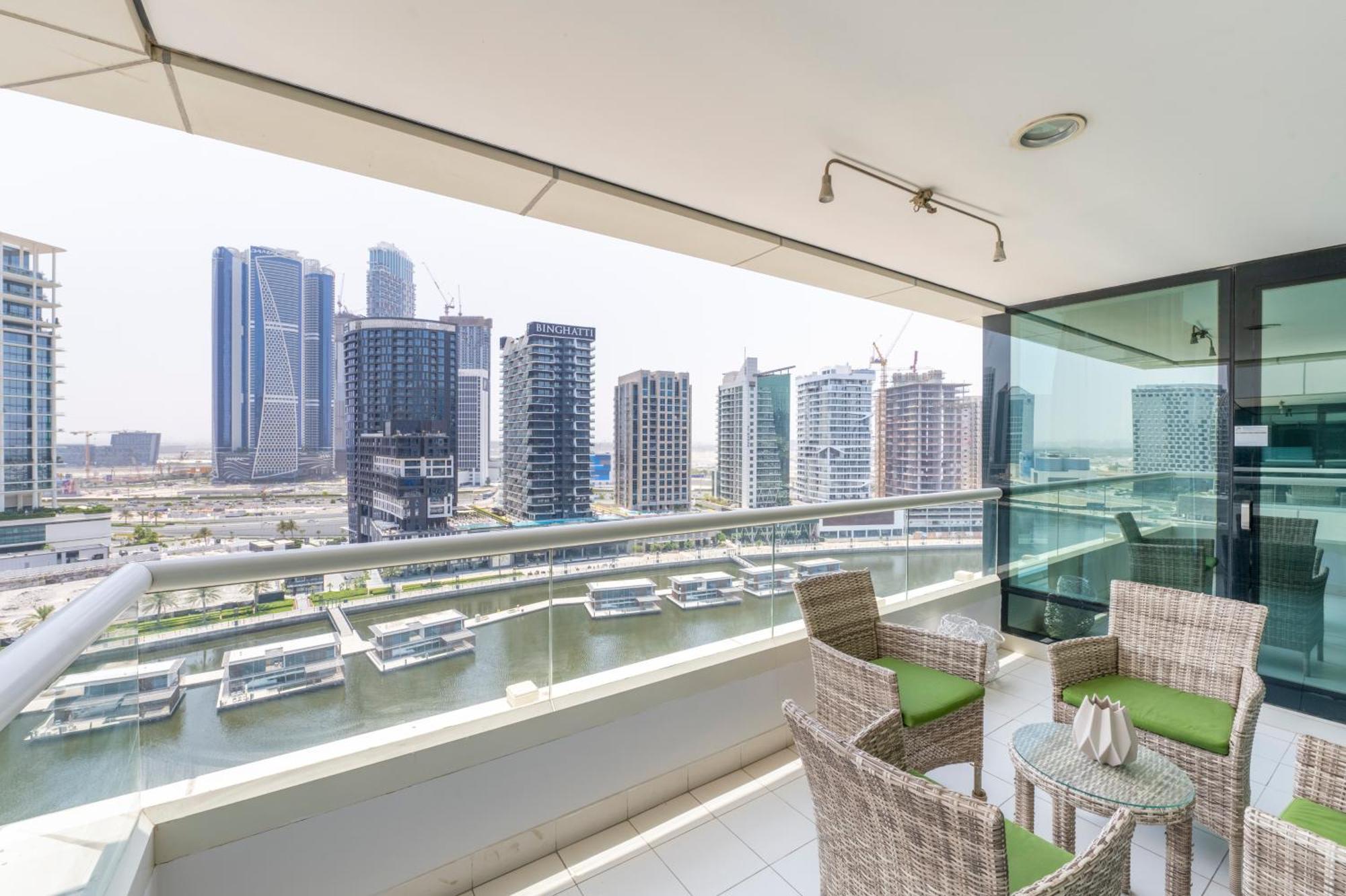 Damac Canal Views Residences Apartahotel Dubái
