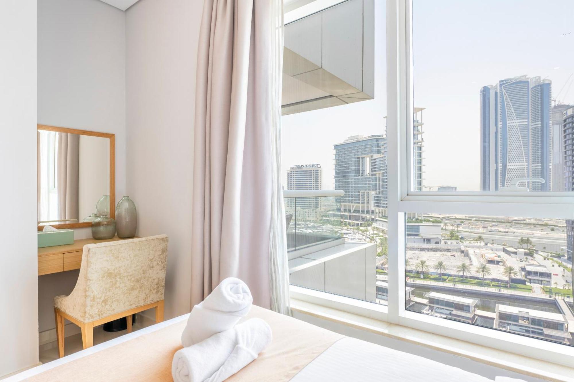 Damac Canal Views Residences Apartahotel