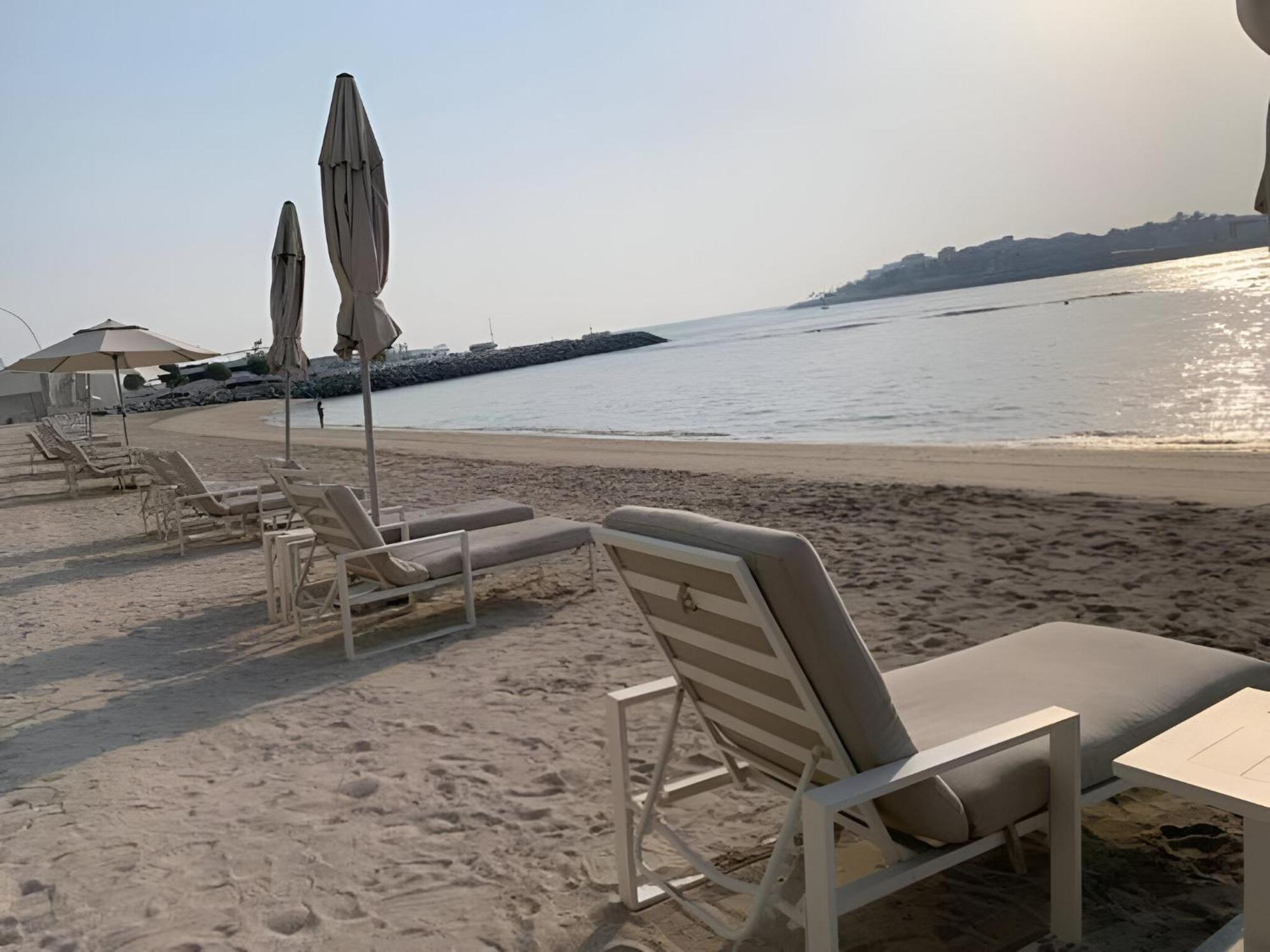 Apartment Elegant 3br With Private Beach Access *