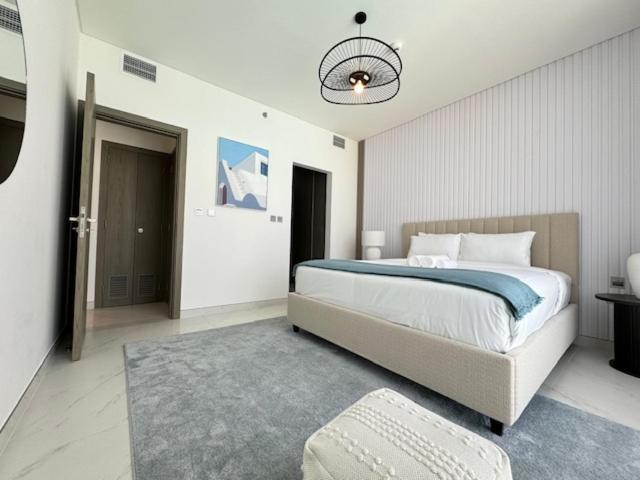 Oraya - Skyline Serenity At 1br In District One Lejlighed