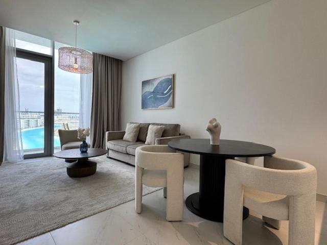 Lejlighed Oraya - Skyline Serenity At 1br In District One *