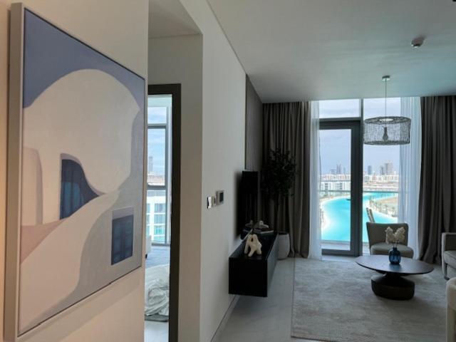 Oraya - Skyline Serenity At 1br In District One Lejlighed *
