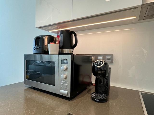 Oraya - Skyline Serenity At 1br In District One