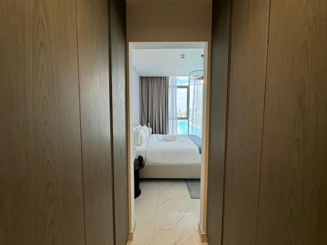 Oraya - Skyline Serenity At 1br In District One * Dubai