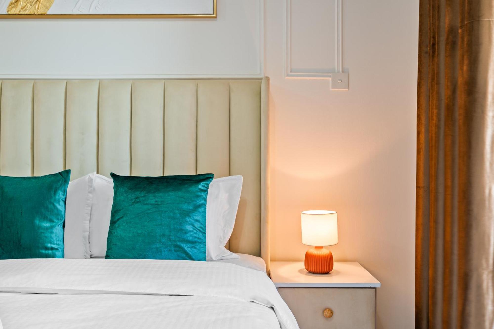 Elegant Living In Discovery Gardens Appartement *