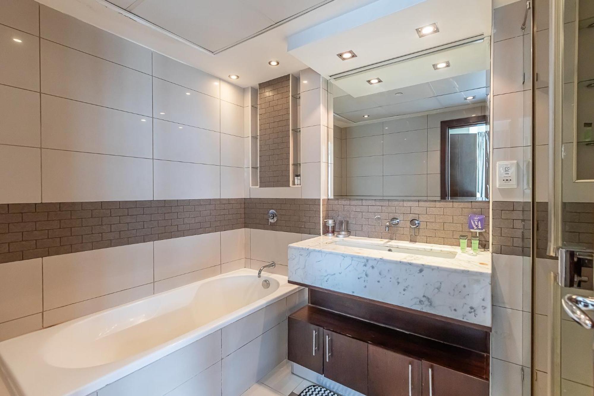 Spacious 2 Bedroom In Marina I Sanibel * Dubai