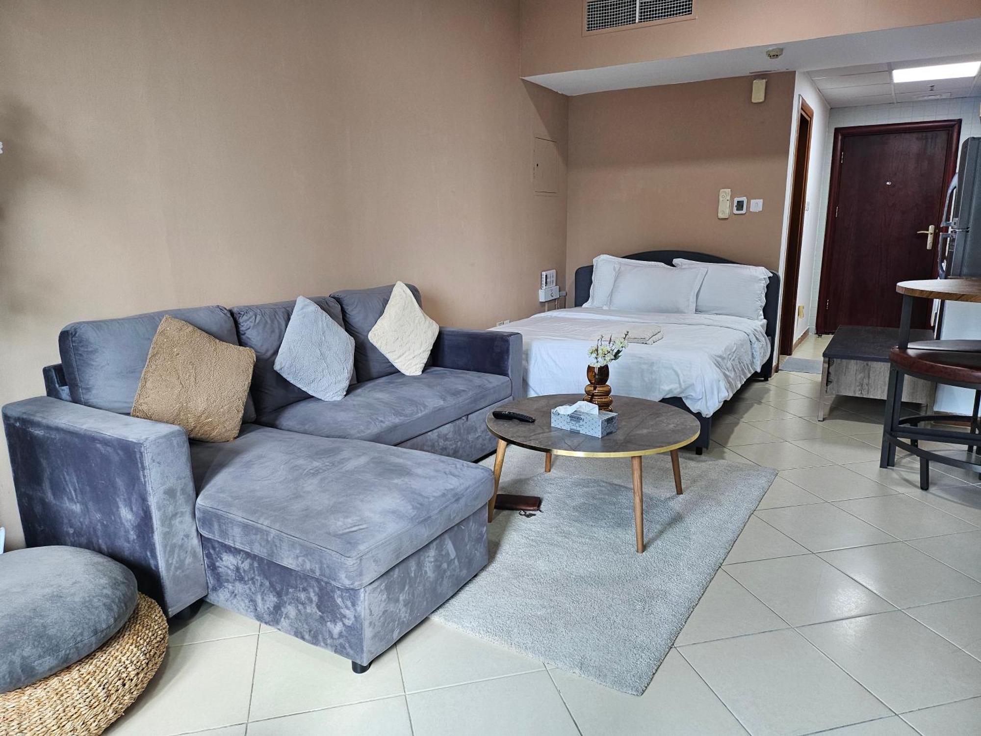 Stunning Apartment, Partial Sea View, Canal Marina View, 5 Min Walk To Jbr And Metro Apartment Dubai