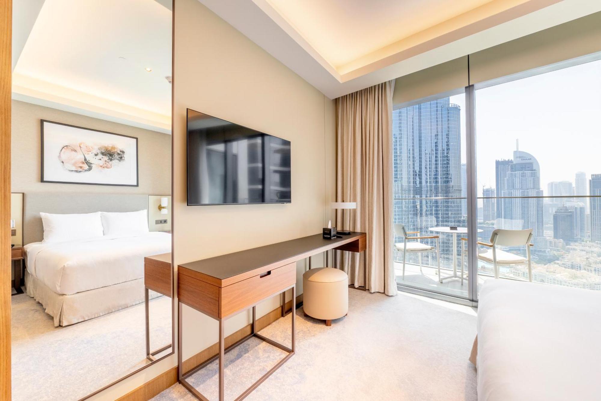 Luxe 3-br In Address Opera With Full Burj View Dubái
