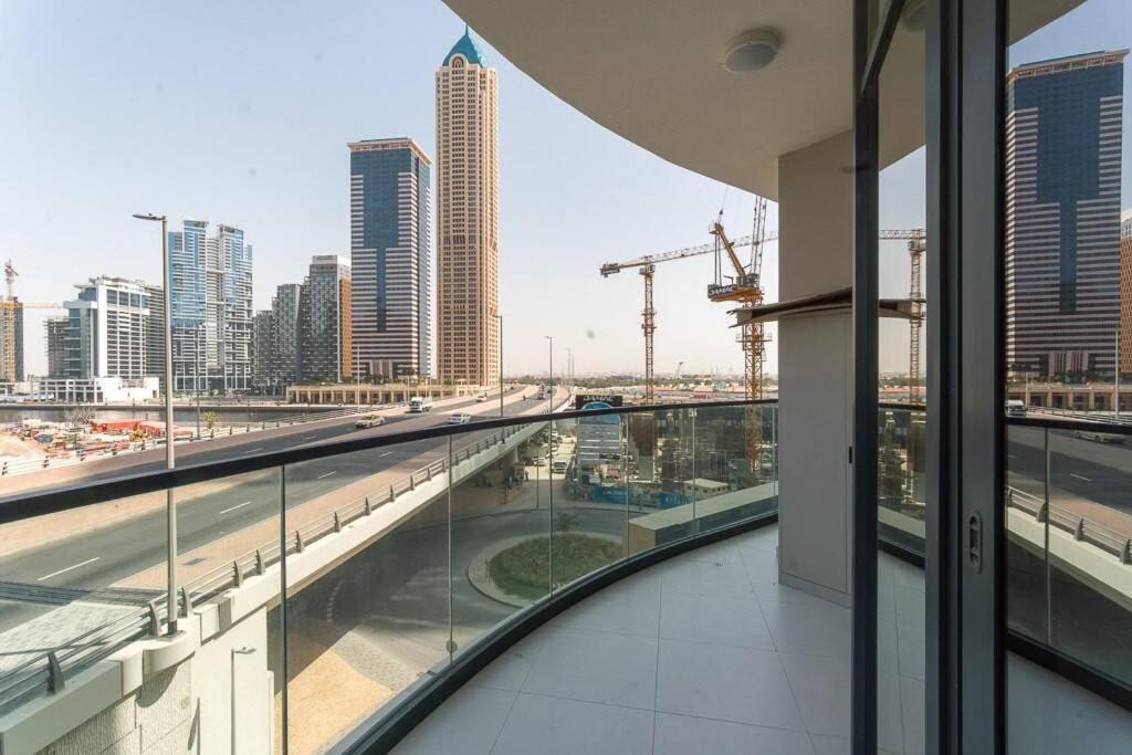 Convenient Location L Large Balcony L Great Pool Apartment