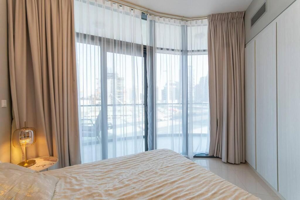 Convenient Location L Large Balcony L Great Pool Apartment Dubai