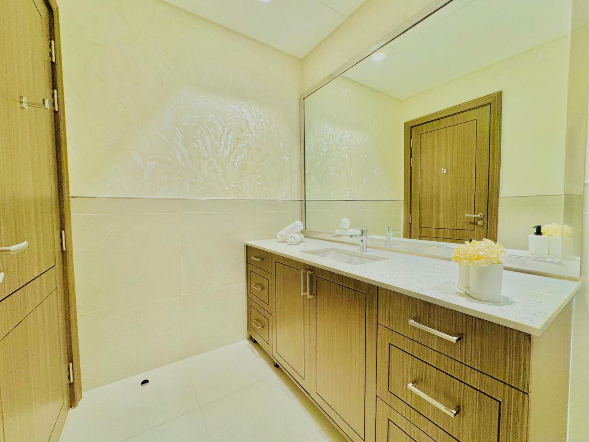 Venduras - Spacious 4-bedroom Luxury In La Mer, * Dubai