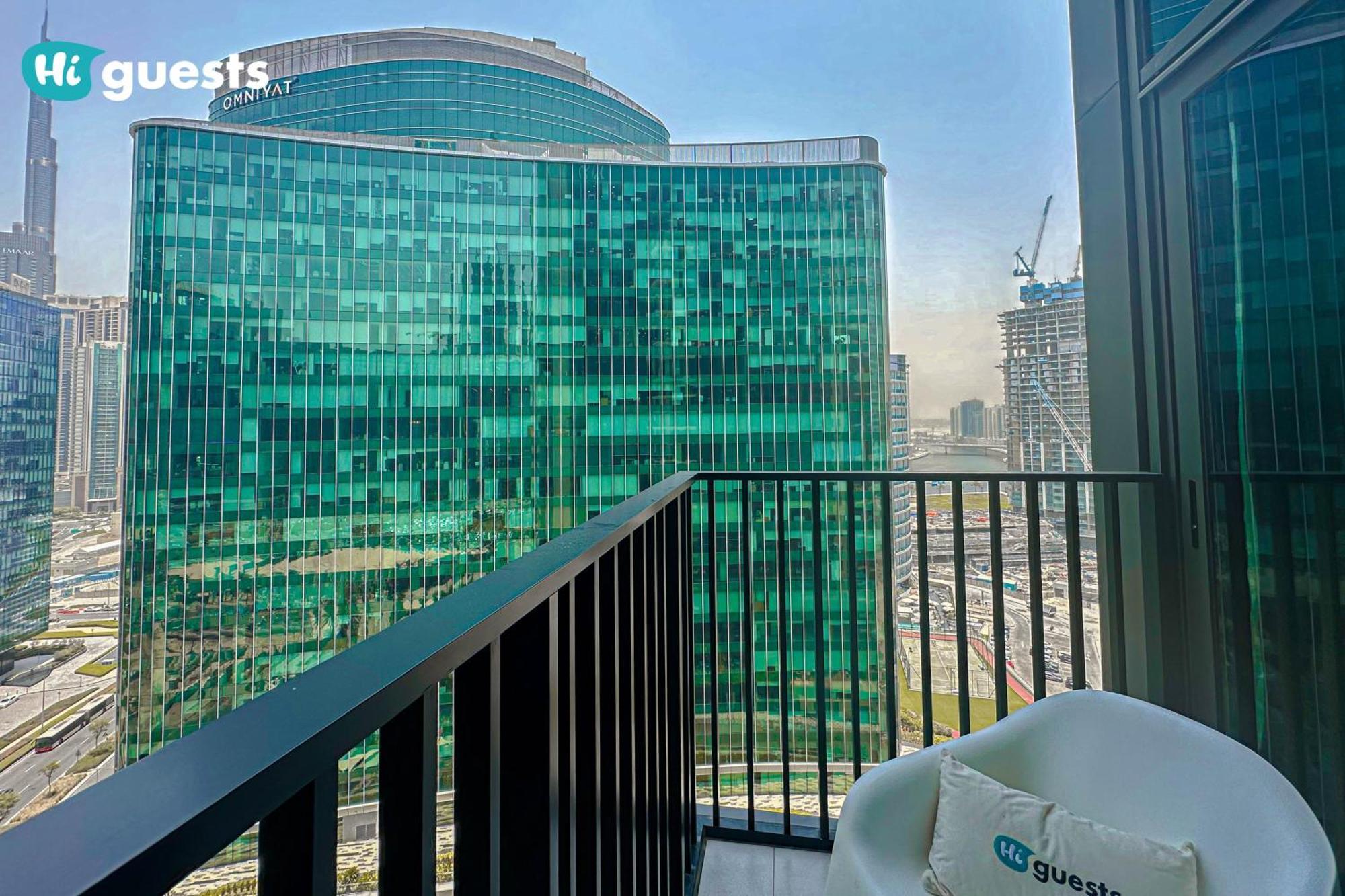 Higuests - Ahad Modern In Dubai's Business Hub *