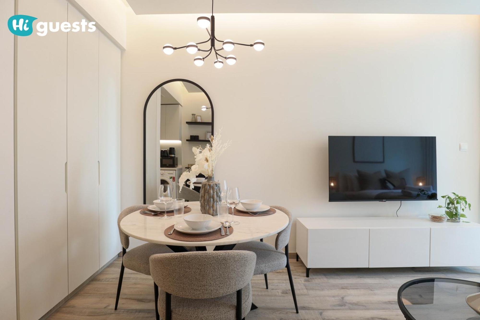 Higuests - Ahad Modern In Dubai's Business Hub
