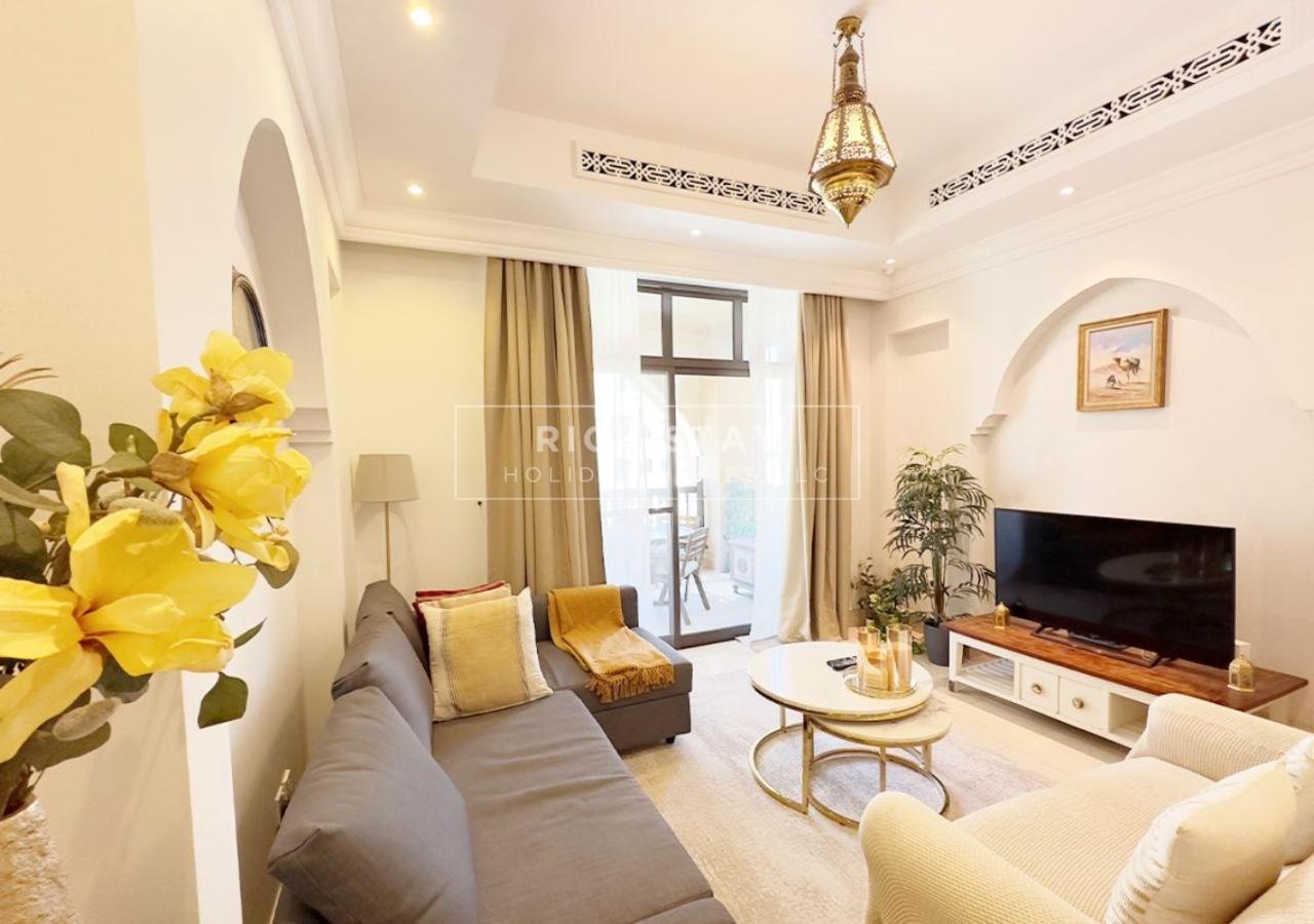Sensational 1br In Downtown Burj Khalifa Mall View Apartament Dubai