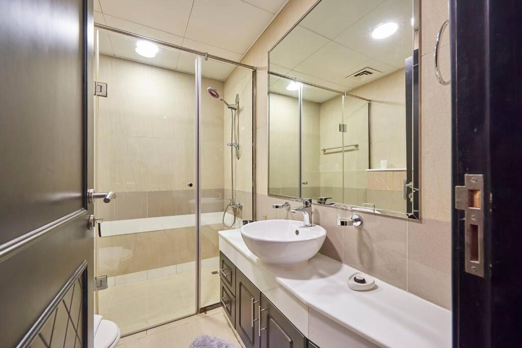 Appartement Cozy 1bedroom Skylight Le Grand Chateau Dubaï