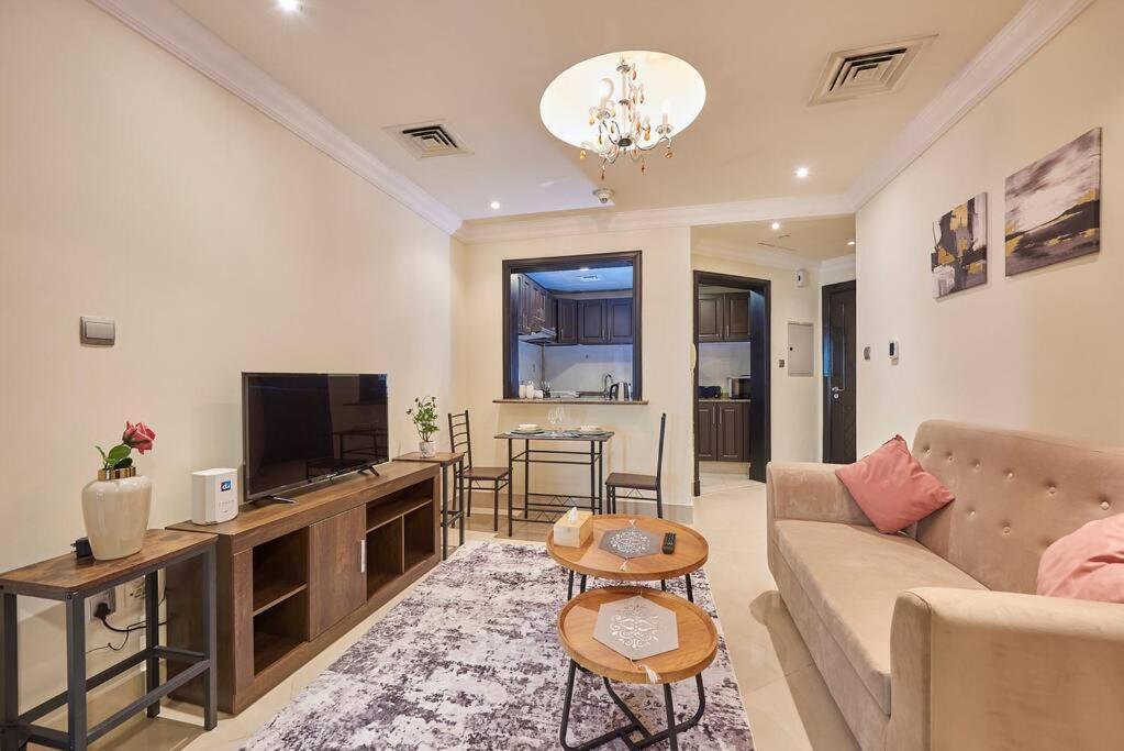 Appartement Cozy 1bedroom Skylight Le Grand Chateau Dubaï